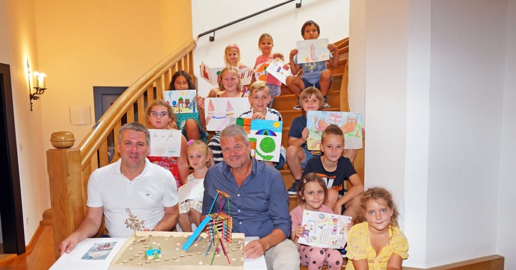 Kreative Kinder zeichneten ihren Traumspielplatz